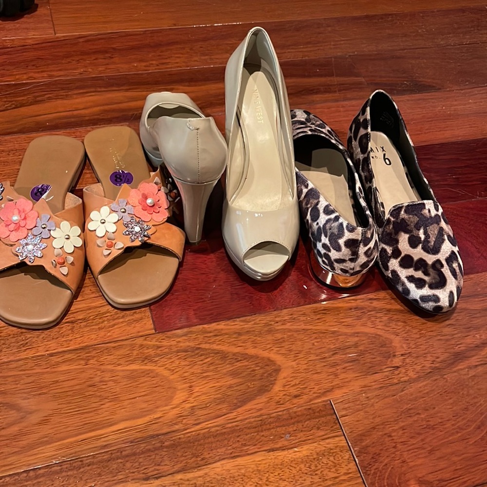 Womens shoes u get all 3 pairs for $25